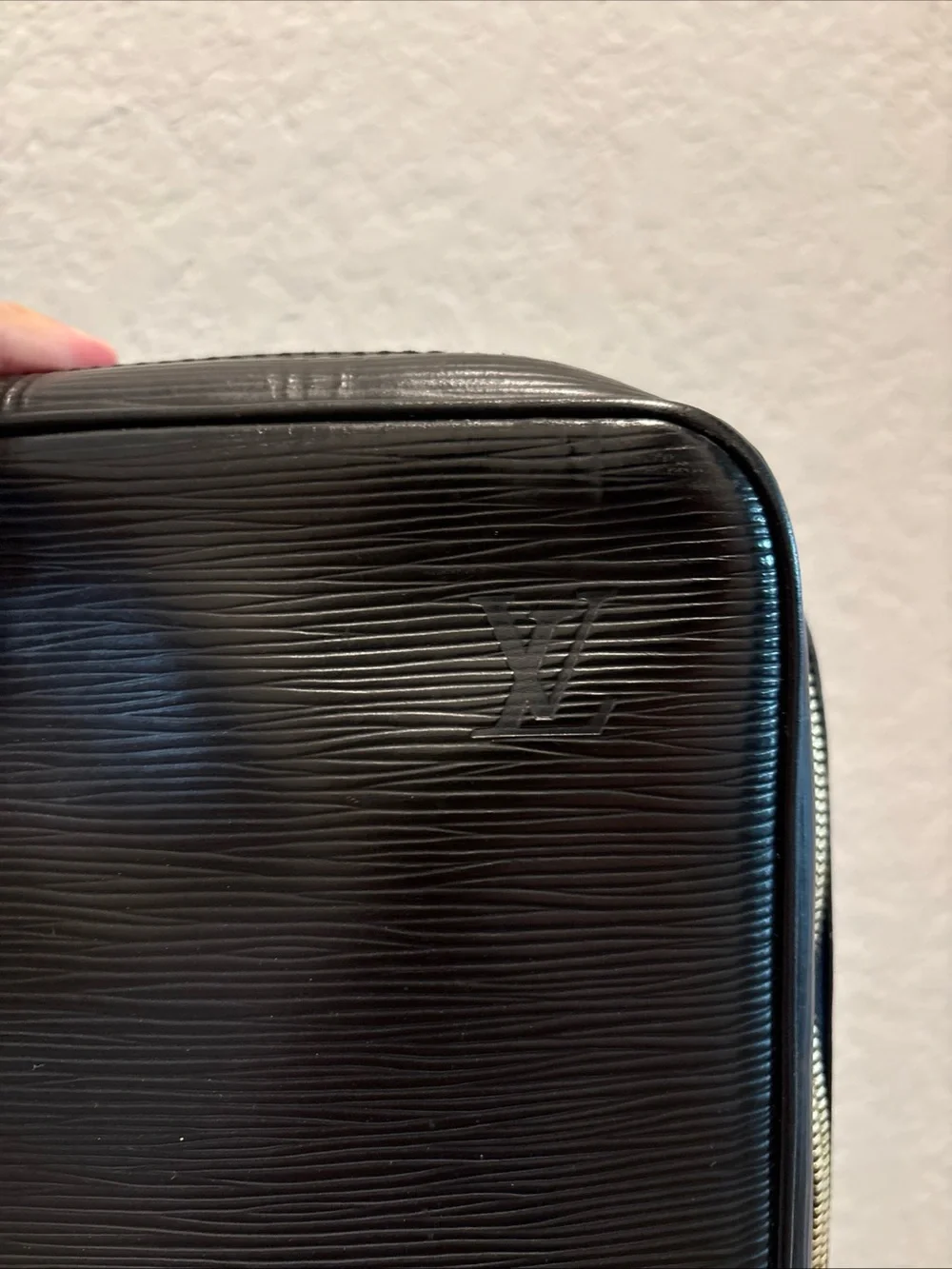 Louis Vuitton BA0996 Porte Documents Voyage Black Epi Handbag